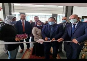 صور.. افتتاح السوق الخيري السادس في جامعة دمنهور