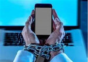 هل تعاني من إدمان الميديا؟ .. أعراض وحلول