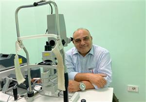 طارق مأمون: احمرار العين قد ينذر بفيروس كورونا في هذه الحالة (حوار)