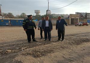 محافظ الشرقية يتفقد شوارع الزقازيق لمتابعة أعمال الرصف والنظافة