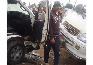 ٤ مصابين في تصادم سيارتين امام وحدة إسعاف المرازيق