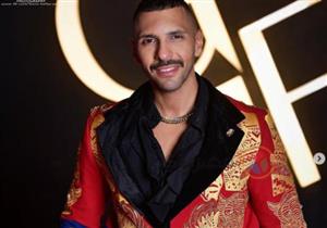 ببدلة سوداء.. حسن أبو الروس في سابع أيام المهرجان 