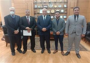 رئيس جامعة بنها: حريصون على إعداد كوادر طلابية قادرة ومسئولة