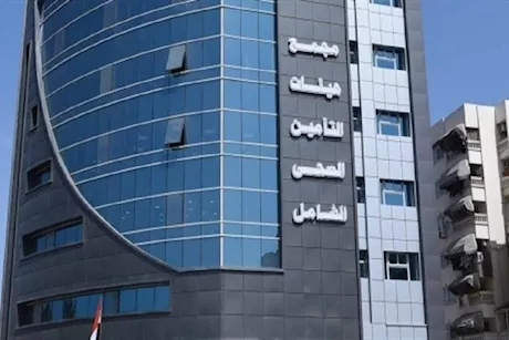 رئيس هيئة الرعاية الصحية يترأس غرفة عمليات التأمين الطبي لقمة السلام بشرم الشيخ