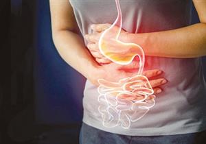 اعرف الأعراض.. كيف تفرق بين القولون العصبي والقلق؟