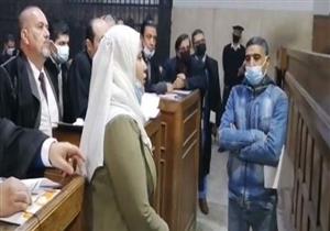 استدرج شقيقته لتصويرها عارية أمام صديقه.. تأجيل محاكمة المتهمين بهتك عرض "فتاة الدقهلية"