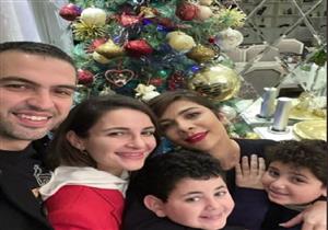 أحمد حاتم يقاوم البرد وجيلان علاء مع بابا نويل.. النجوم يحتفلون بالكريسماس (صور)