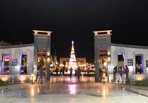 صور.. محافظ أسوان يتابع  اللمسات النهائية للاحتفال بـ"الكريسماس"