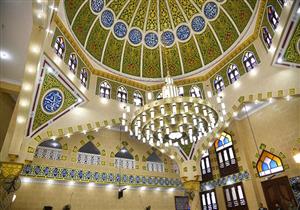 محمدي بحيري قارئا.. نقل شعائر صلاة الجمعة من مسجد فاطمة الزهراء بالقاهرة