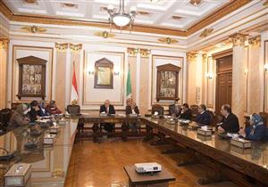 كورونا والأنفلونزا.. جامعة القاهرة: إنشاء معمل مرجعي للفيروسات وإنتاج اللقاحات