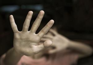 بعد "علقة موت" لطفلته.. أب يعتدي بالضرب المبرح على ابنه في بورسعيد