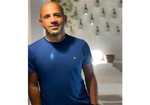 عزيز الشافعي مع أحمد أمين من كواليس مسلسل "الصفارة" 