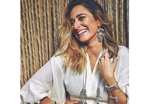 أمينة خليل: "مناخيري عملتلي عقدة وقررت أعمل عملية تجميل عشان مضايقاني"