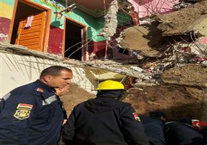 انهيار جزئي يحتجز 4 أشخاص داخل منزل بالإسكندرية والحماية تنجح في إنقاذهم