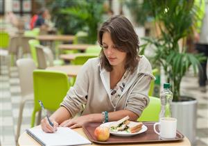 أطعمة يمكن تناولها في وجبة الإفطار تساعد على فقدان الوزن