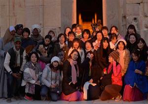 بالصور.. الشمس تتعامد على معبد حتشبسوت في الأقصر