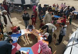 صور.. المسرح المتنقل يبدأ فعالياته في قرى البحيرة الأكثر احتياجًا