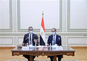 العناني وطلعت يبحثان مشروعات التحول الرقمي وتطوير البنية التكنولوجية لوزارة السياحة والآثار
