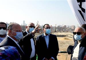 رئيس الوزراء يتفقد محطة تموين السيارات بالكهرباء في شرم الشيخ