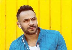 محمد عطية يثير جدلا برأيه في الزواج: "الأنسب أتجوز من غير عقد زي المساكنة"