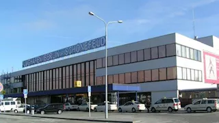 استئناف حركة الطيران في مطار برلين بعد توقف مؤقت بسبب مسيّرة