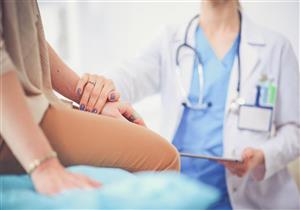 للنساء.. علامات تحذيرية لهذا النوع من السرطان