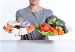 الحلويات نقطة ضعفك في الرجيم؟.. الخضروات دليلك السحري للابتعاد عنها