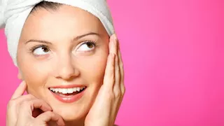 احذر العطور.. مركبات خفية قد تضر بصحة الجلد