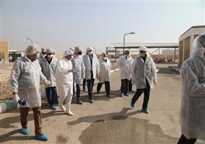 وزير الزراعة ومحافظ الفيوم يتفقدان المشروع القومي لإنتاج البيض الخالي من المسببات المرضية