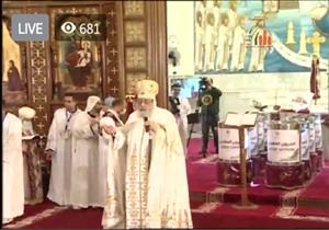 البابا تواضروس يترأس القداس الثاني لتقديس زيت الميرون بدير الأنبا بيشوي