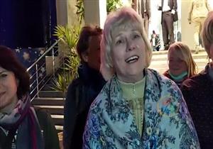 صور.. سياح يشيدون بعروض فرقة رضا ببورسعيد والفلكلور المصري