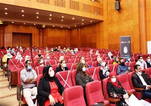 "المسئول الحكومي المحترف".. تدريب 400 موظف في أسوان ضمن المبادرة القومية - صور