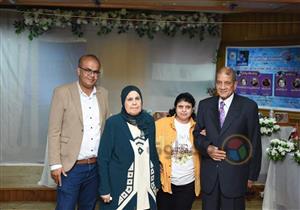 تحدت السرطان ومرض ابنتها وزوجها.. الأم المثالية ببورسعيد: "لم أحلم بالتكريم"