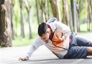 6 تدابير لإنقاذ الأرواح يجب معرفتها حال الإصابة بنوبة قلبية