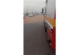 بعد انقلاب سيارة نقل.. إعادة حركة المرور إلى طبيعتها على طريق بنها الحر