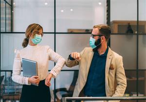 الرجال أم النساء.. أيهما أكثر عرضة للمعاناة من أعراض كورونا بعد التعافي؟