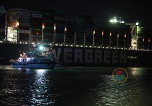 عدسة مصراوي ترصد استمرار محاولات تعويم سفينة "إيفرجيفن" الجانحة بقناة السويس (صور)