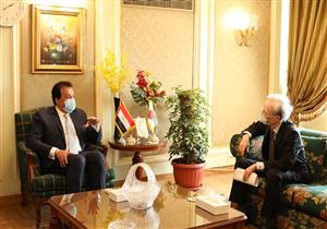 وزير التعليم العالى يبحث مع السفير اليابانى بالقاهرة سبل التعاون العلمى بين البلدين