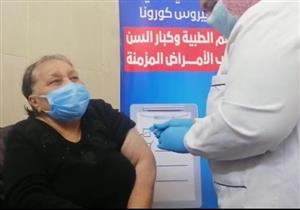 في أول أيام التطعيم.. مواطنة: لم أتردد في تلقي لقاح كورونا