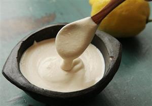 منها خفض ضغط الدم.. 9 فوائد صحية عند تناول ملعقة من الطحينة يوميا