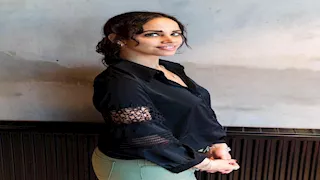 "رقصة جديدة تجمعهما".. فيديو لابنة عمرو دياب مع مدرب رقصها بأحدث ظهور