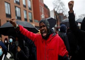 طوارئ وحظر تجول في مينيابوليس الأمريكية إثر مقتل شاب أسود برصاص الشرطة 