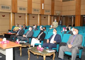 5 محاور.. وزيرة البيئة تناقش استراتيجية الحد من استخدام الأكياس البلاستيكية أحادية الاستخدام