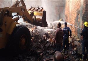 السيطرة على حريق بمخزن كرتون في شبرا الخيمة- صور