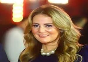 "هتعدي".. رانيا محمود ياسين توجه رسالة لـ كريم فهمي   