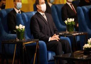 الرئيس السيسي يشاهد فيلما تسجيليا حول مُجمع الإصدارات المؤمنة والذكية