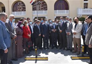 وزير التنمية المحلية ومحافظ الغربية يفتتحان مشروع تطوير ميدان المحطة