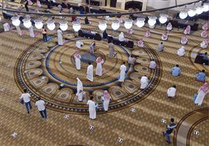 السعودية تغلق 17 مسجداً منعا لتفشي كورونا