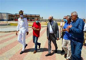 بالصور.. محافظ جنوب سيناء يتفقد مقصد العائلة وشاليهات الفيروز بطور سيناء