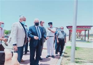 بالصور.. محافظ جنوب سيناء يتفقد منطقة حمام موسى بالطور